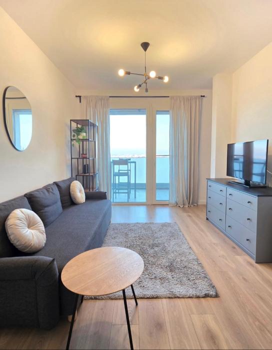 Elegant AFI City Apartment with Panoramic View - Metro Laminorului