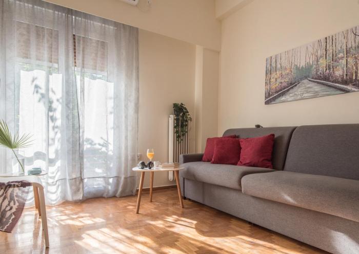 ANDIE Central 1BR by Metro Station