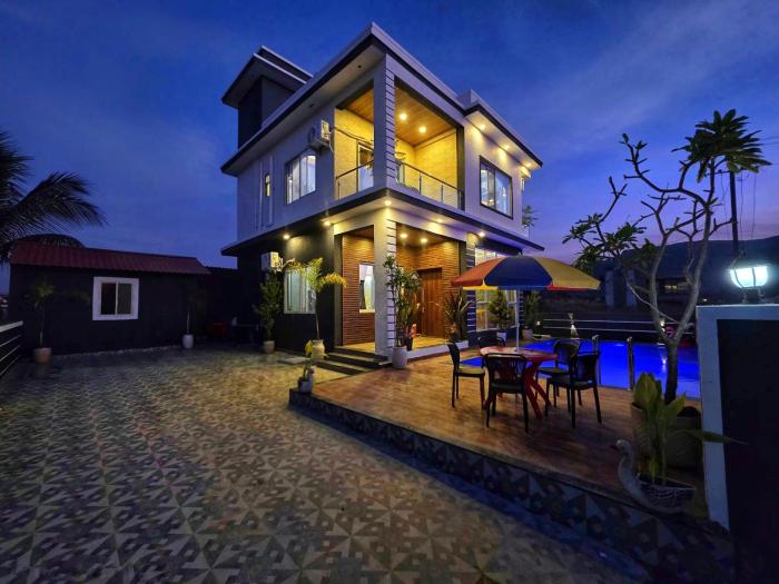 ll EMPYREAN STAYS ll G0DFATHER VILLA ll MINI PUB ll 4BHK ll AC ll LARGEST POOL ll