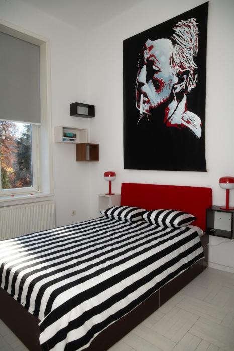 Nice and Sweet Art Apartment - self check in