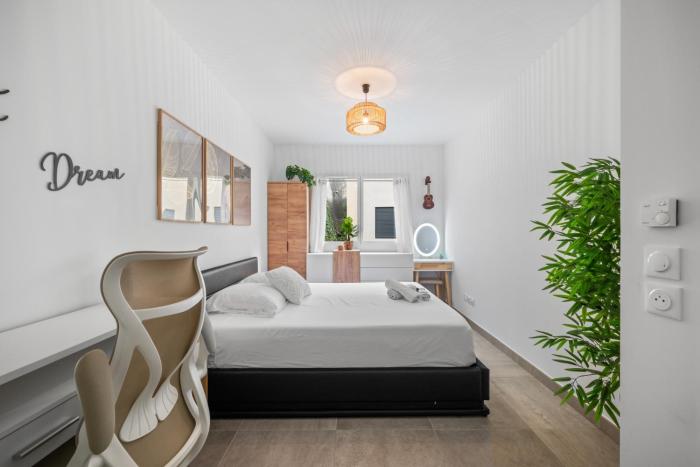 Modern Luxury - Sea View over Èze Village