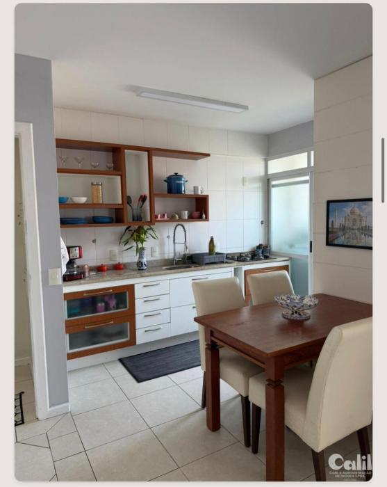 Apartamento aconchegante de três quartos