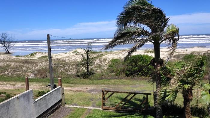 Chalé a Beira em Arroio do Sal