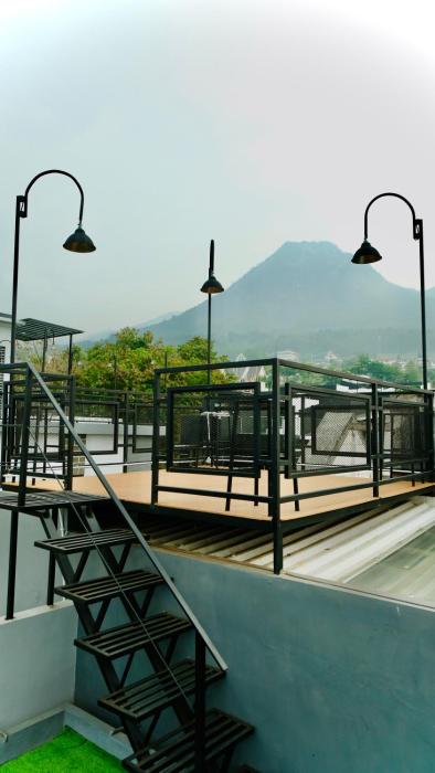 Authentic Villa with Mountain View