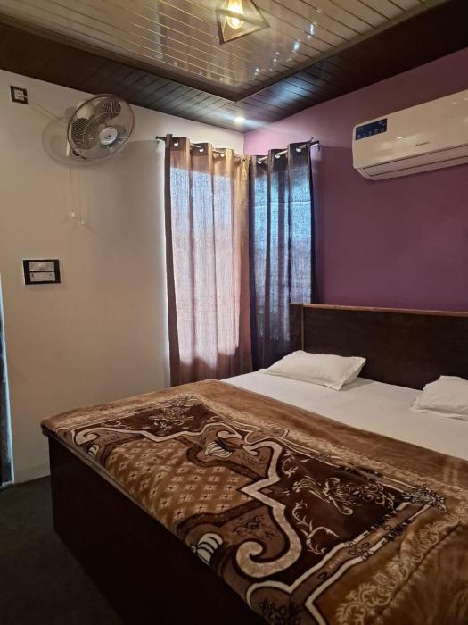 Gorakhnath Guest House