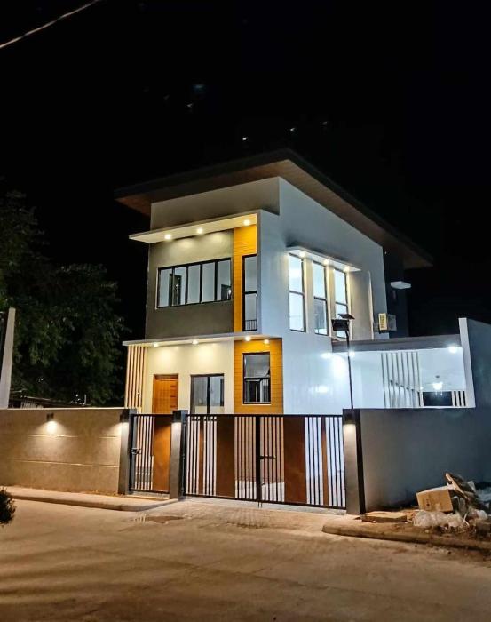 Nice Near-beach House at The Strands, Morong, Bataan