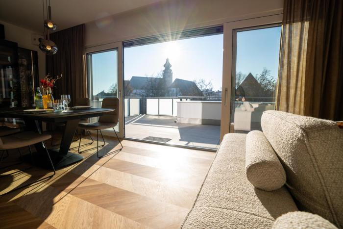 Außergewöhnliches lichtdurchflutetes Penthouse im Zentrum