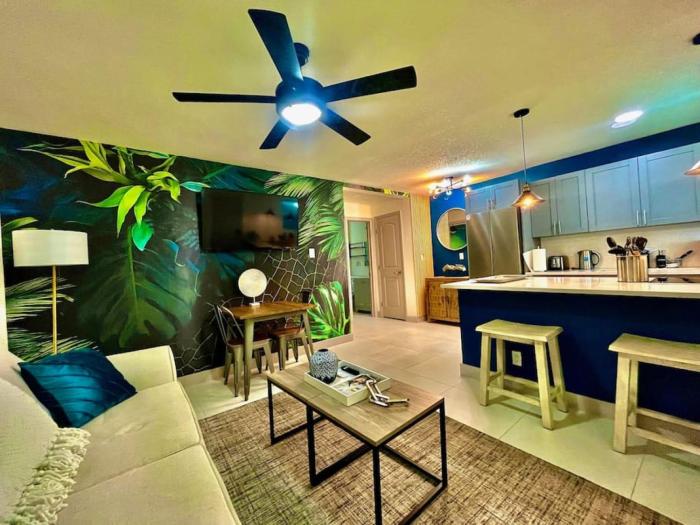 The Amazon by Holiday Park Near the Beach at Las Olas