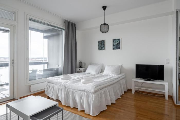 Lakeview Studio at Ratina next to Downtown