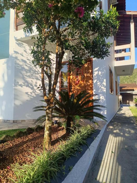 House 400 meters from Mococa Beach, Caraguatatuba-SP