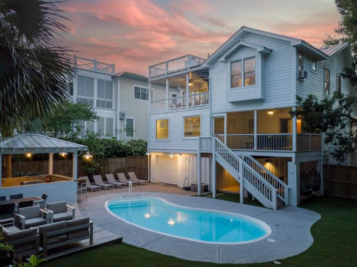 Lime Tree Cabana on Isle of Palms ~ PRIVATE POOL, ROOF TOP, OUTSIDE CABANA