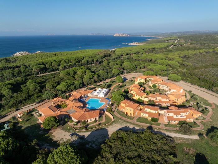 Cozy accommodation with shared pool