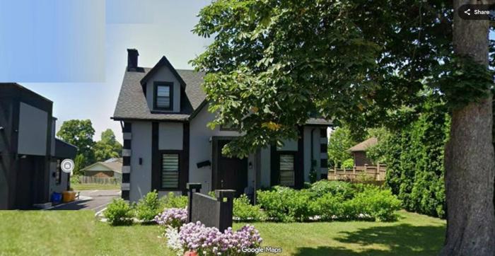 Modern 7 Bedroom Masterpiece on Portage Sleeps 16