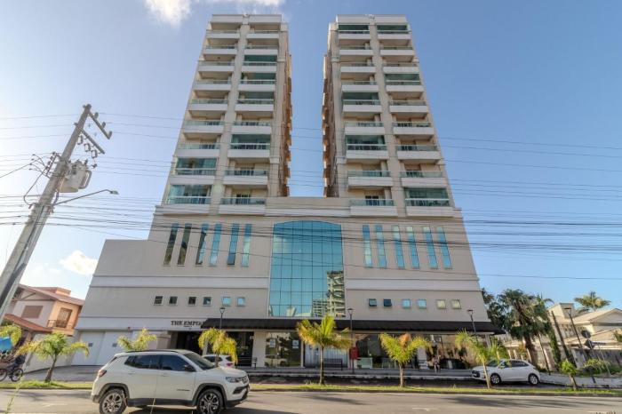 Aptos em condomínio a apenas 550 metros da Praia do Perequê ETPs