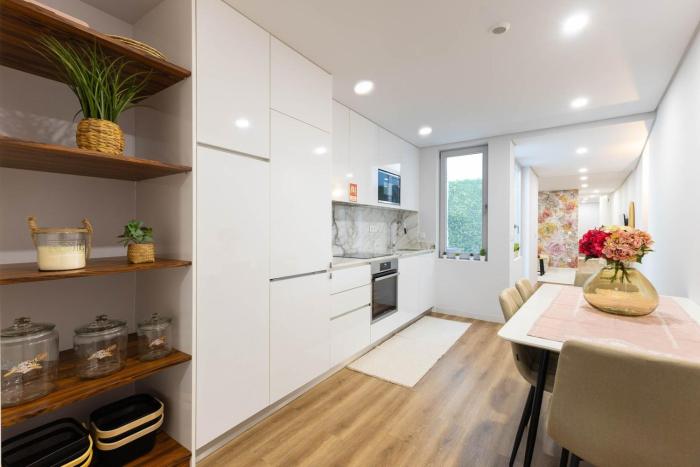 The Floral Central Pearl by Portugal Active