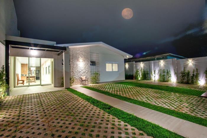 Casa moderna em bairro vip, ar condicinado e aquecimento gas e garagem