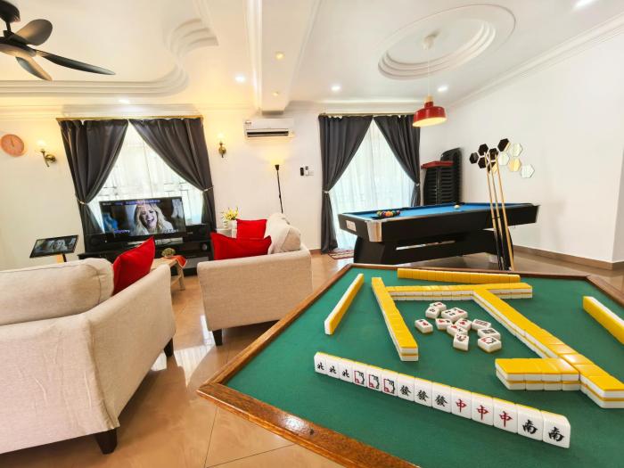 Comfy Corner House 4BR @10 mins legoland 10-16pax