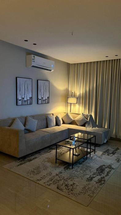 شقة فاخرة بغرفتين نوم وصالة