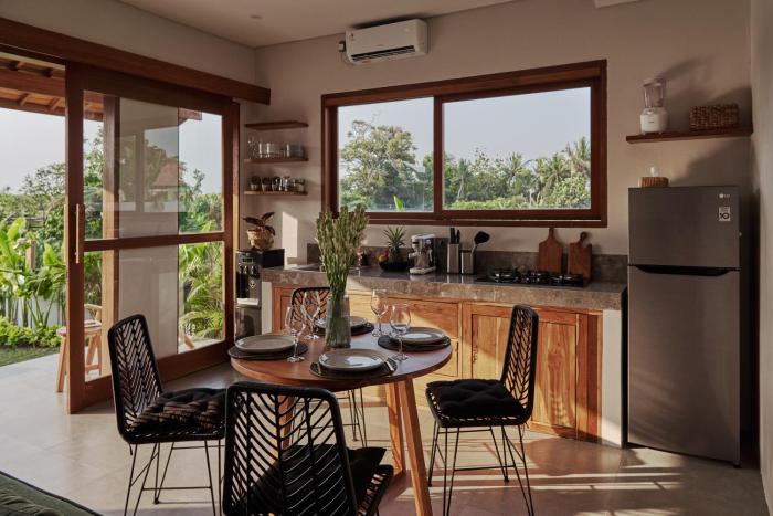 New 2BR Private Pool Villa Near Seseh Beach Canggu