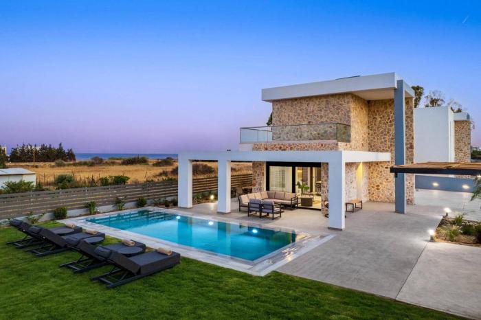 Villa Terra Magna Alba by Villa Plus