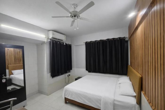 Luxurious Fully Ac 2bhk apartment