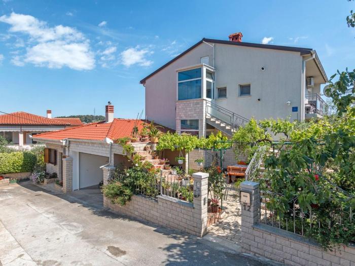 Apartment Apartman Oliva by Interhome