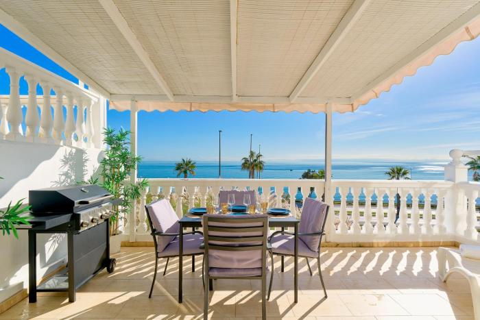 Kosta Homes - House With Sea View and Game Room