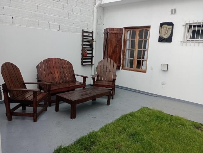 Casa parrilla patio estacionamiento