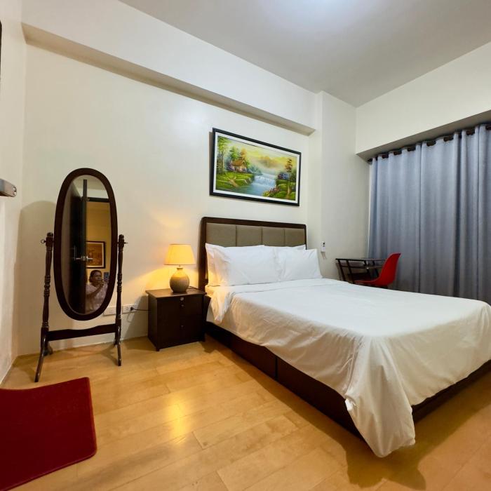 Entire 2BR apartment in BGC