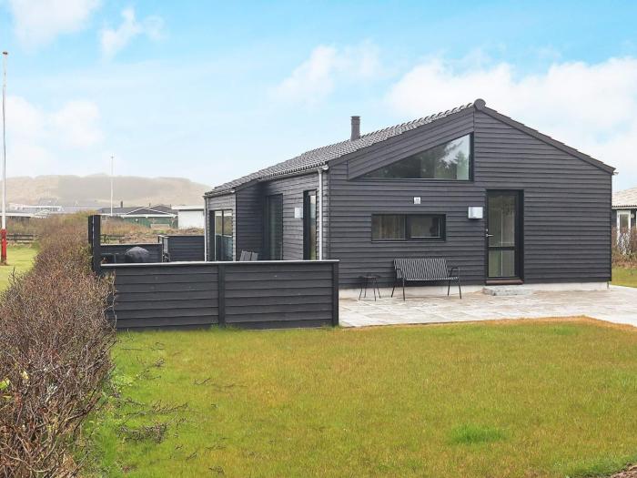 6 person holiday home in Løkken