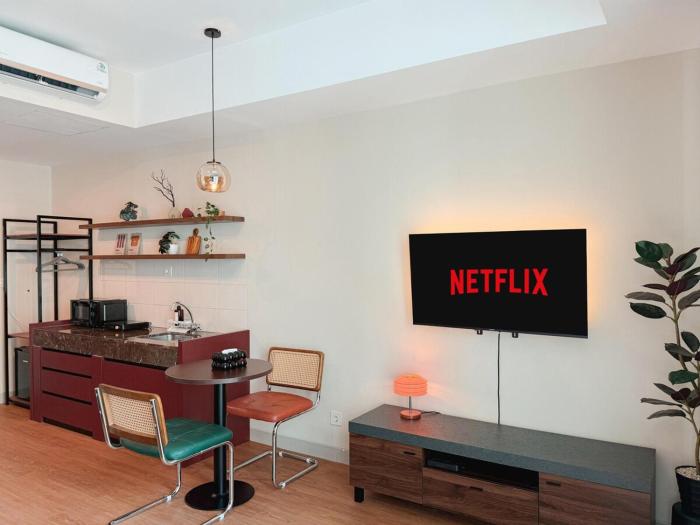 NEW Studio Mampang with City View and Netflix