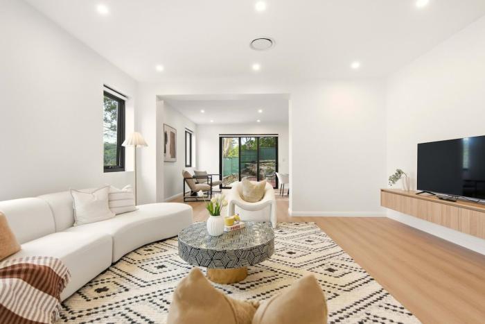 Modern Family 5BR Home at Chatswood