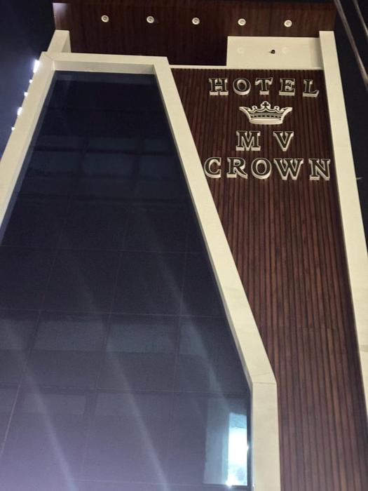 Hotel MV Crown