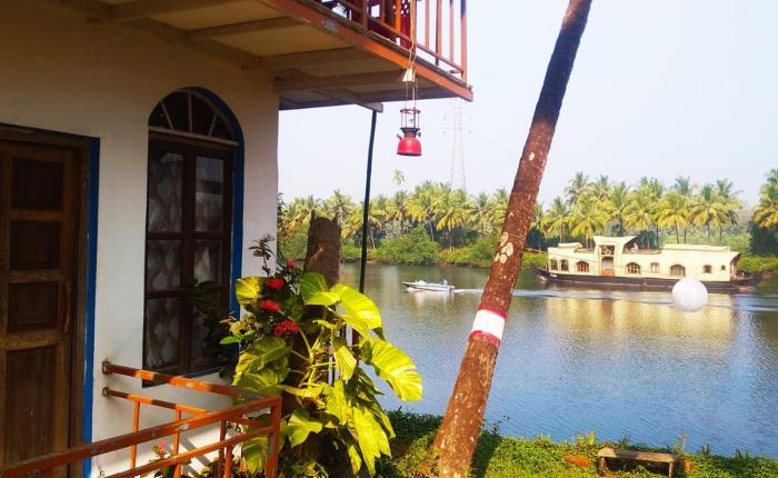 RivoGoa Homestay - riverside cottage near mopa airport