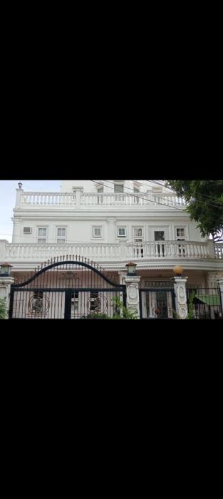 Lustrias White Castle