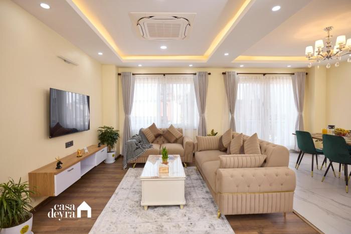 Casa Deyra Apartments- Kupondole, Seto Dewal