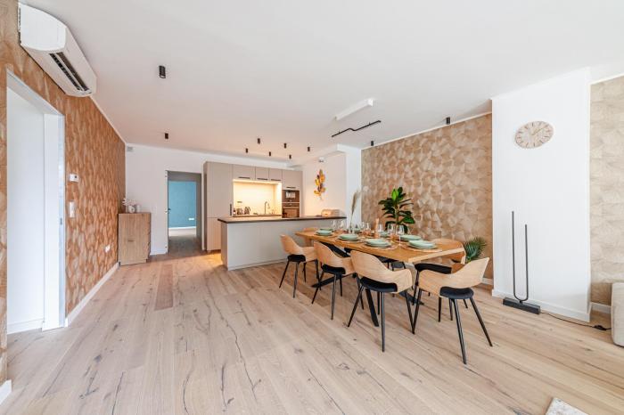 Grand Terrace Jacuzzi Penthouse Rooftop