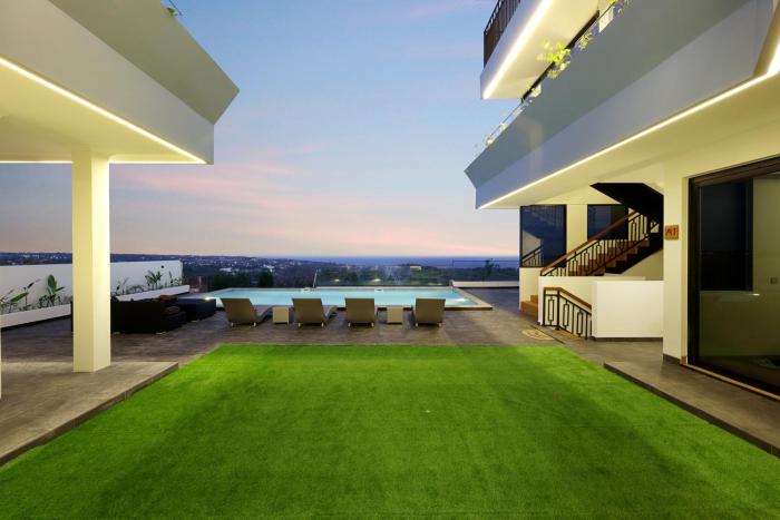 Seaview Uluwatu 6BR walking to Savaya Day Club