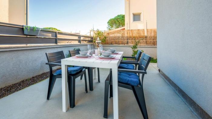 Apartman Sabina 2 by Villas Guide