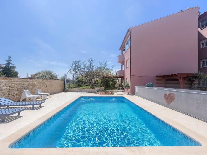 Apartment Wohnung in Fažana mit gemeinsamem Pool und Garten by Interhome