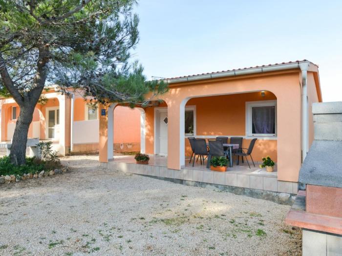 Holiday Home mit Terrassen am Wald by Interhome