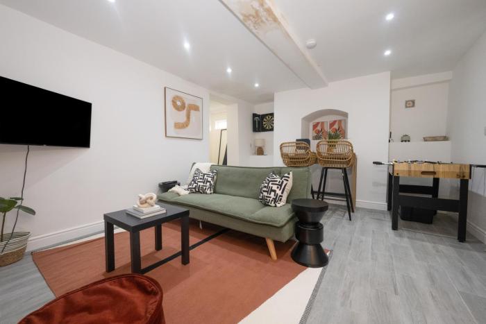 1-Bed Flat Near Gloucester Cathedral & Historic Docks