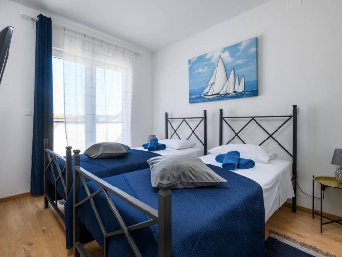 Apartment Wohnung Dora 3 in Kastanjer by Interhome