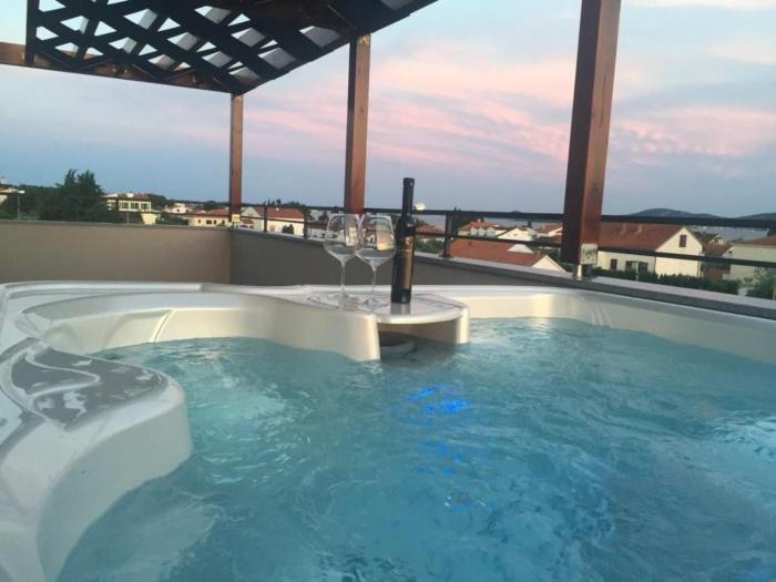 Apartment Komfortable Wohnung mit privatem Jacuzzi by Interhome