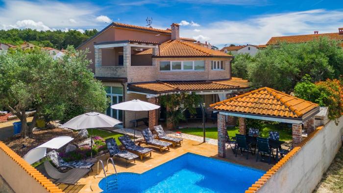 Beautiful Villa Sabrina with pool in Visnjan