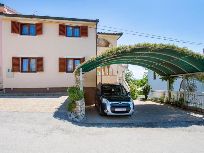 Apartment Gemütliche Wohnung Branko 2 by Interhome