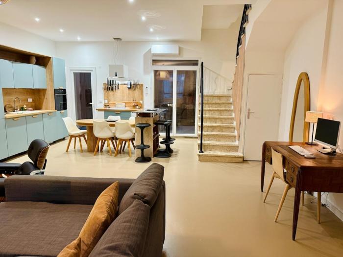 Jacky Maison de Ville avec Patio, Climatisée