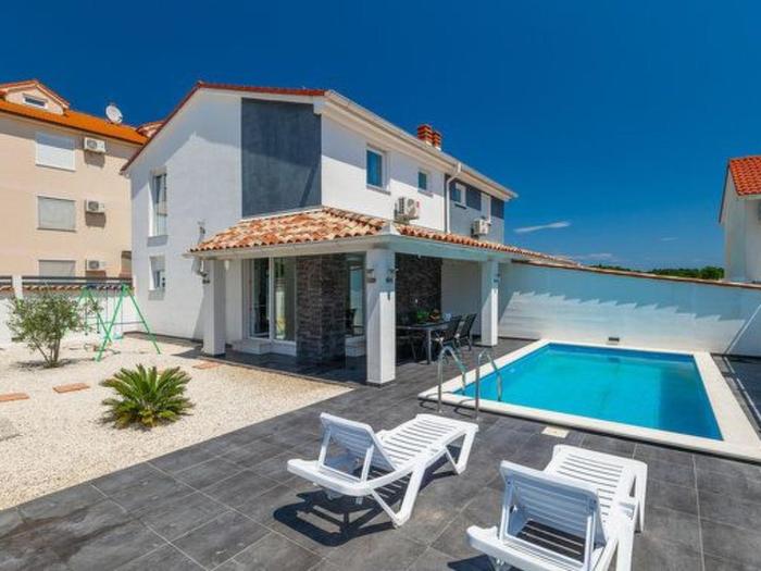 Holiday Home Villa Sarah by Interhome