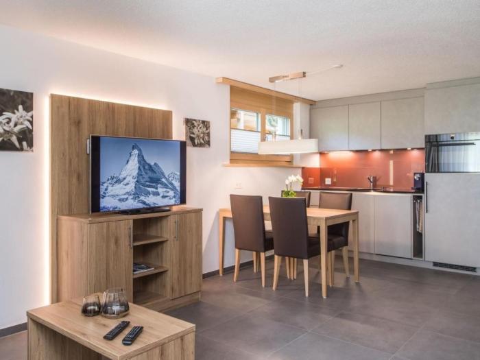 Apartment Top Ferienwohnung Dom - SkiIn-SkiOut by Interhome