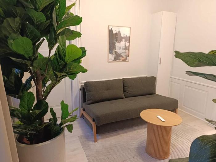 Comfortable 2BR for 6 near Tivoli & City Center